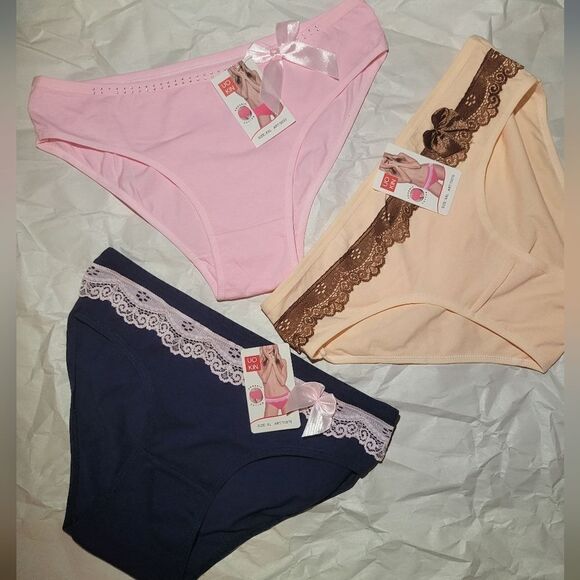 Surprise Panty bundle of 4 (mix and match) - Picture 16 of 16